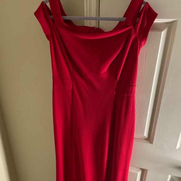 Lady In Red - Picture 3 of 3